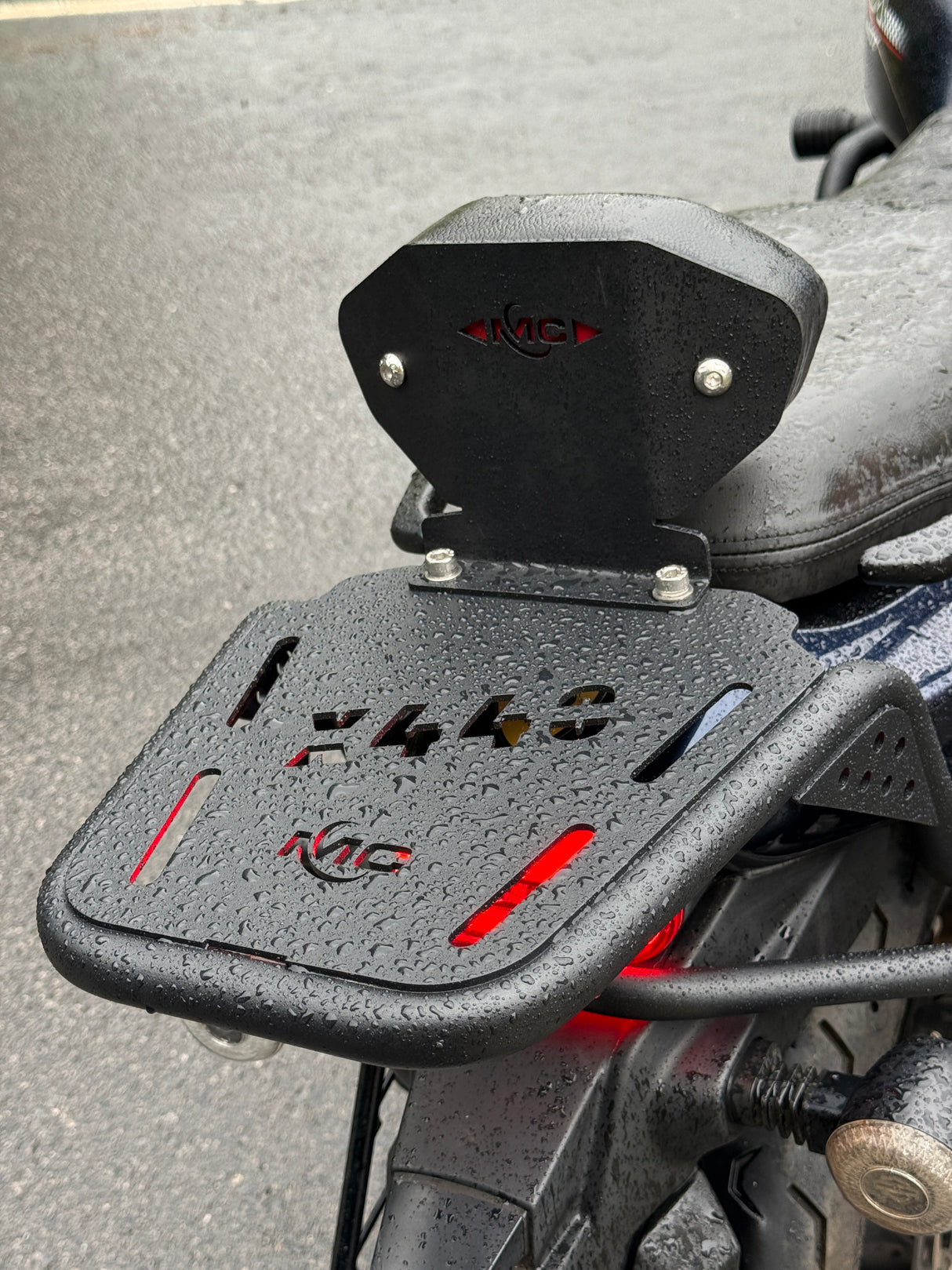 PIPE CARRIER FOR HARLEY X440T